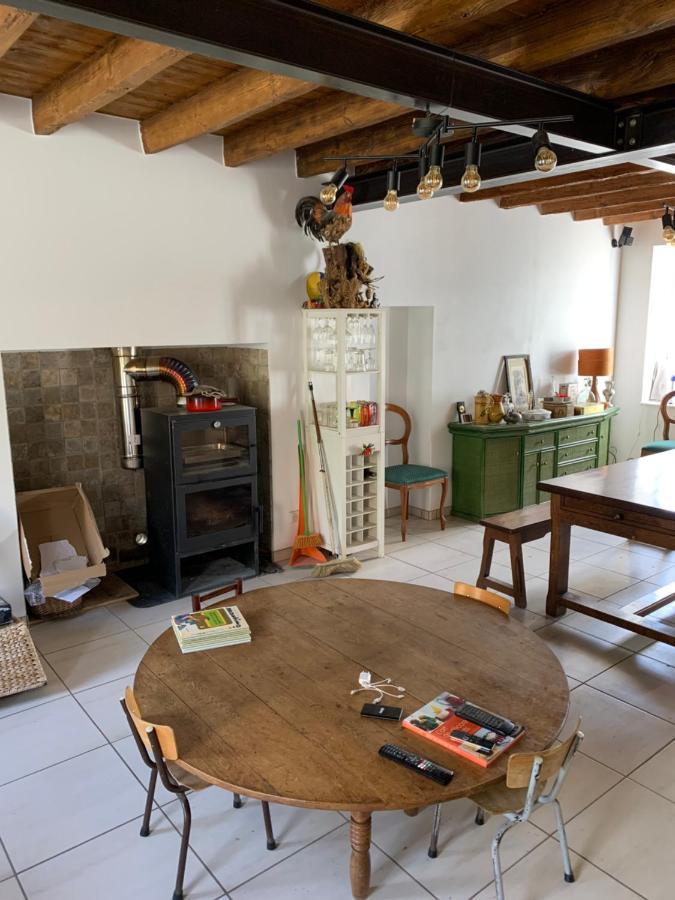 Villa Busset Liages situé dans le Bourbonnais jusqu’à 6 personnes Esterno foto