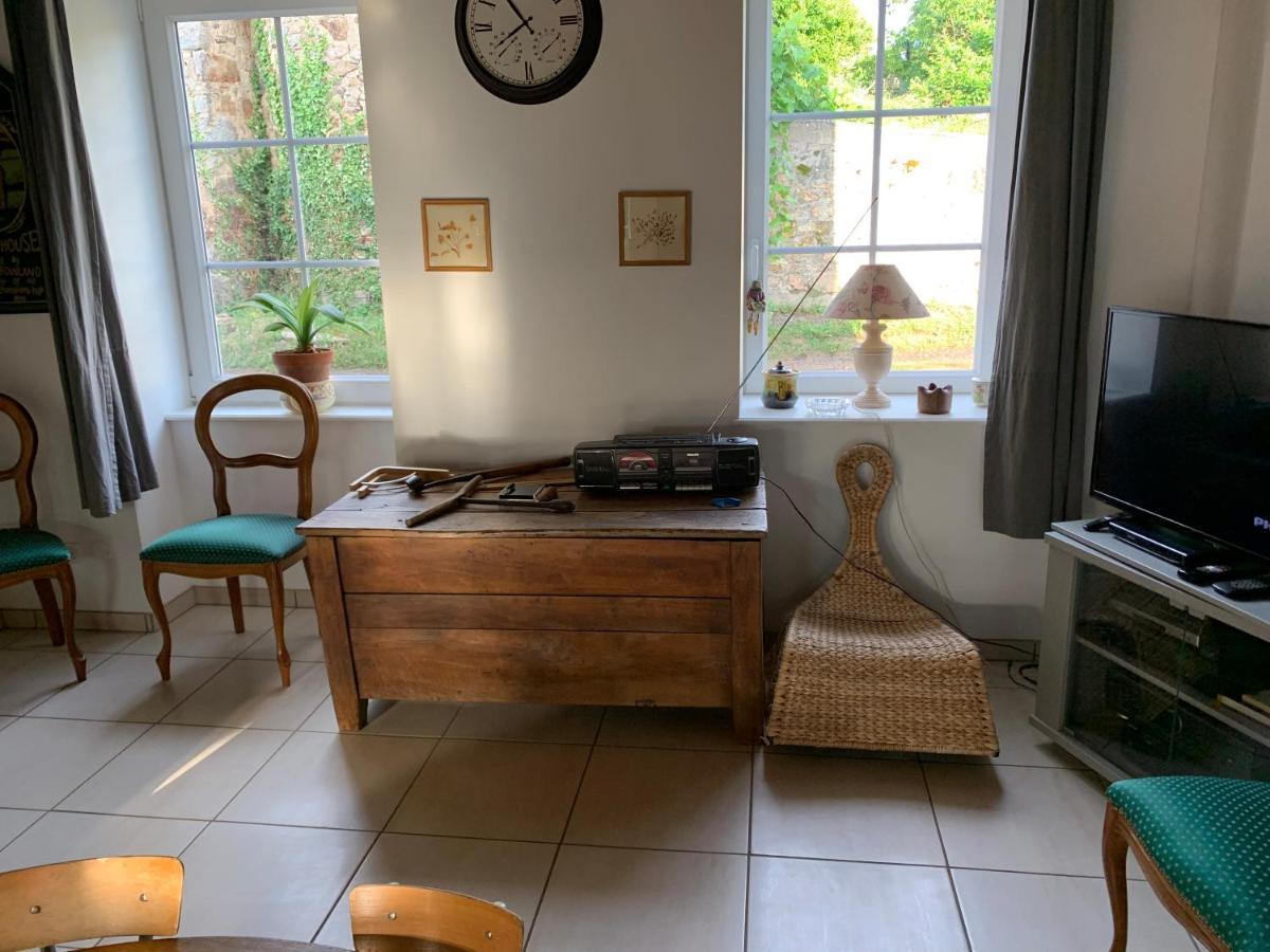 Villa Busset Liages situé dans le Bourbonnais jusqu’à 6 personnes Esterno foto